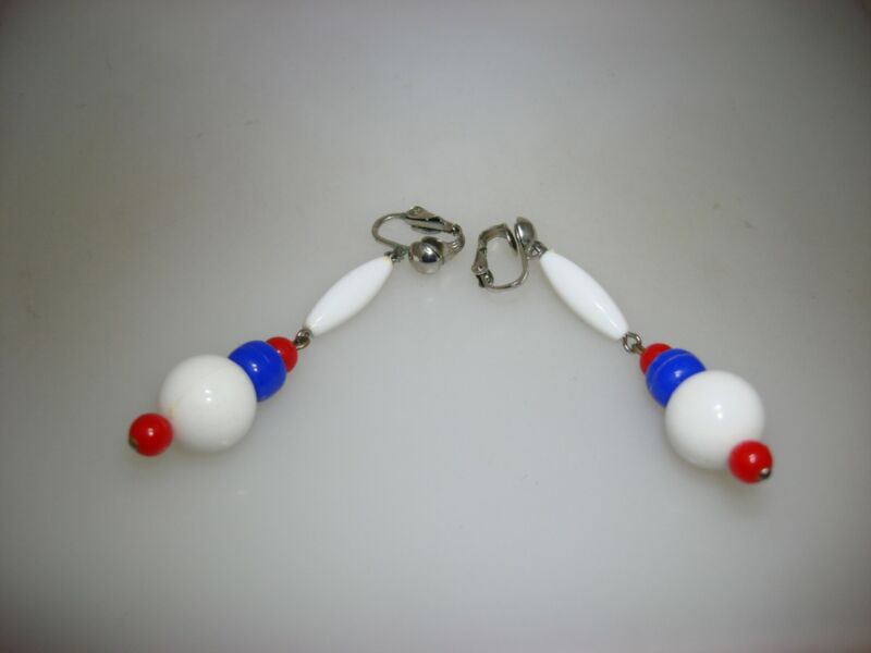 Vintage 1950s-60s red white and blue lucite dangle earrings