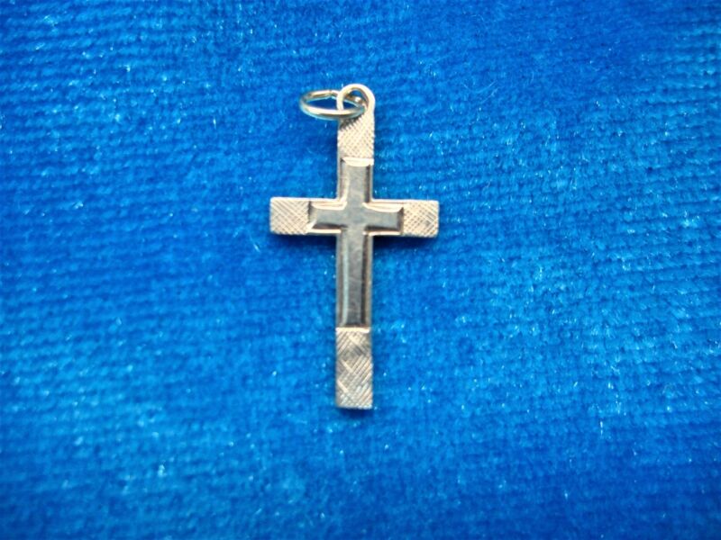 Vintage 14K yellow gold cross charm pendant