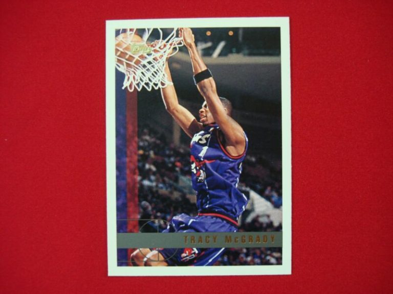1997-98 Topps Rookie Card of Tracy McGrady #125 RC Toronto Raptors