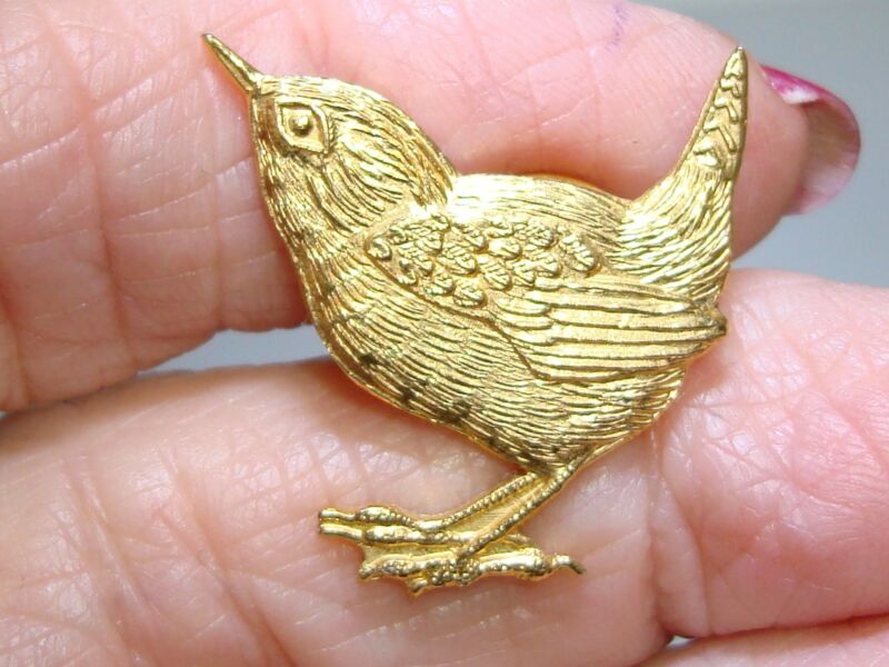Vintage gold-tone tiny bird lapel pin, chickadee design