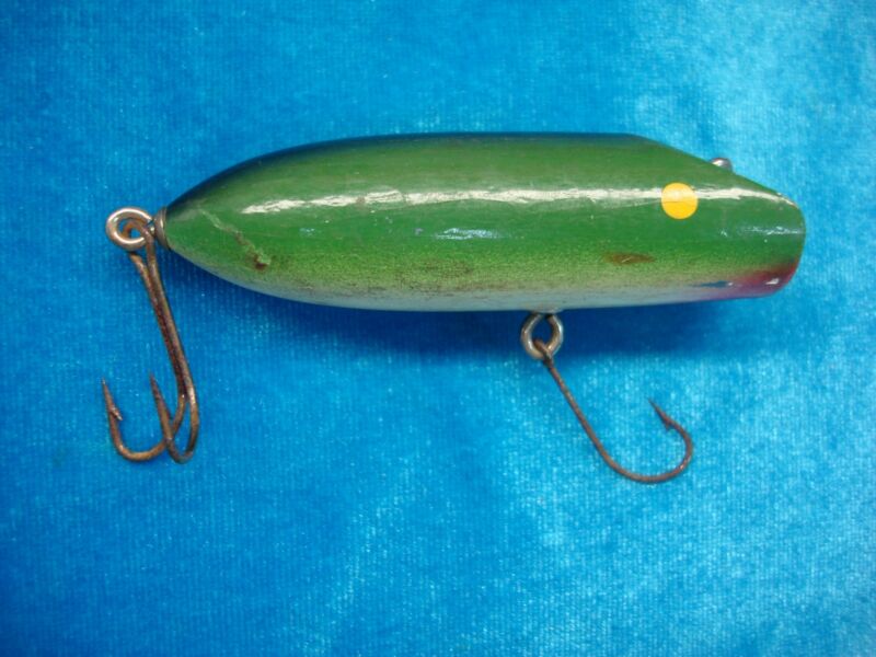 Vintage wooden crankbait fishing lure, 3 inches long