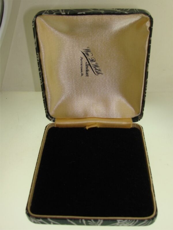 Vintage Art Deco Jewelry Box by WM. R. Welsh, Pottstown PA (1930s)