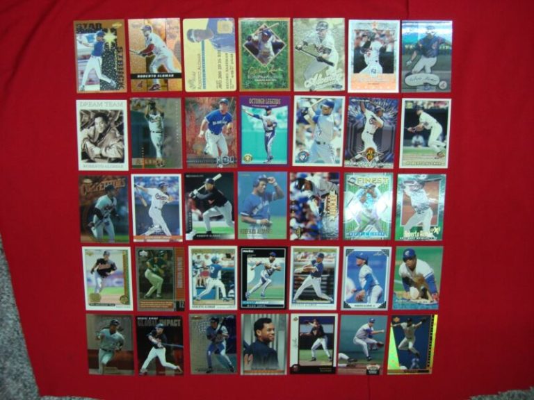 Roberto Alomar baseball card lot featuring parallels, refractors, and inserts