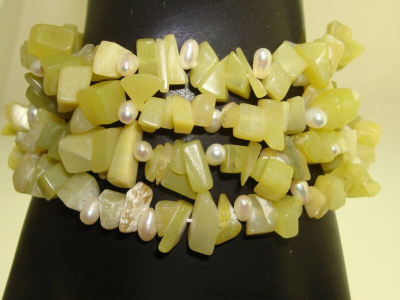 Lime green quartz and freshwater pearl bracelet with sterling silver clasp