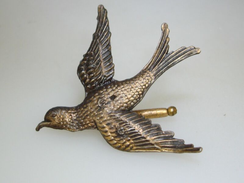 Antique Victorian gold-washed swallow shirt stud
