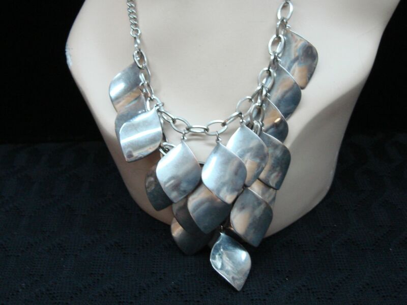 Vintage 1960s-70s silver leaf dangle necklace