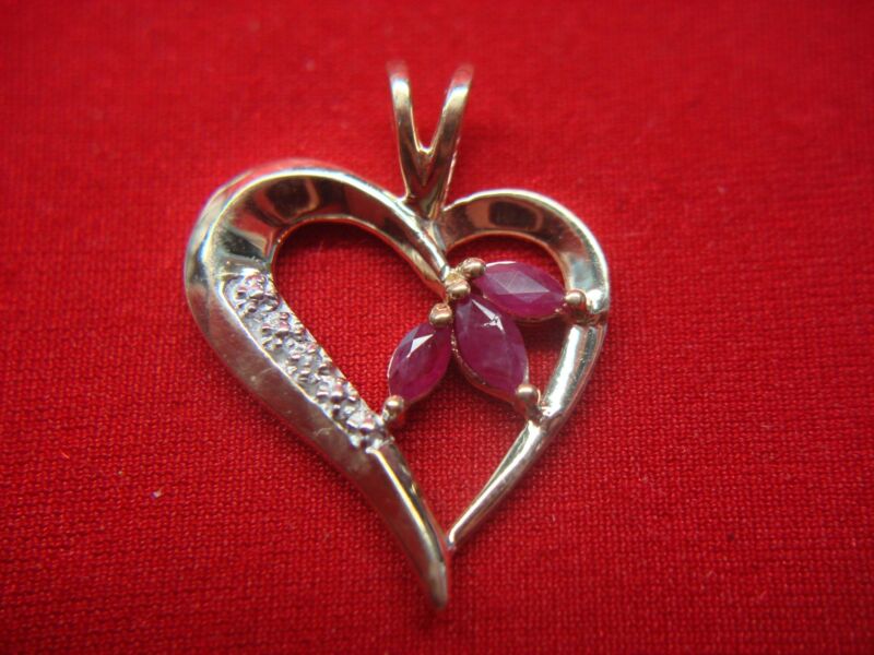 10K Yellow Gold Open Heart Ruby & Diamond Pendant - Pre-Owned (Excellent Condition)