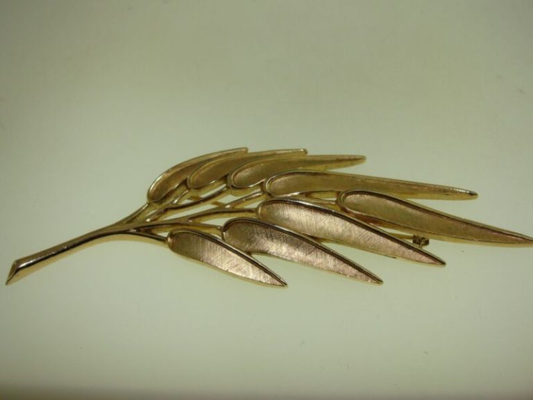 Vintage Trifari Crown Brooch - Brushed Gold, Leaf Design (Near Mint)
