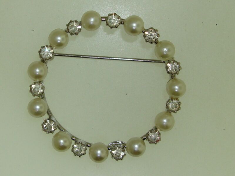 Vintage Hobe faux pearl and rhinestone circle pin, signed