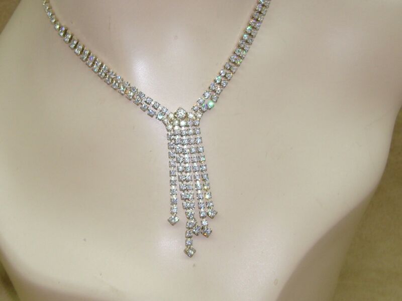 Vintage rhinestone choker necklace with dangle details