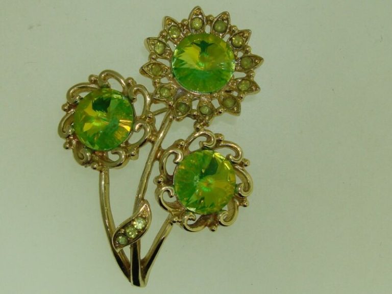 Vintage Weiss Swarovski crystal flower pin with green and gold AB rhinestones