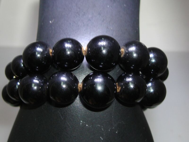 Vintage black bead bracelet on memory wire