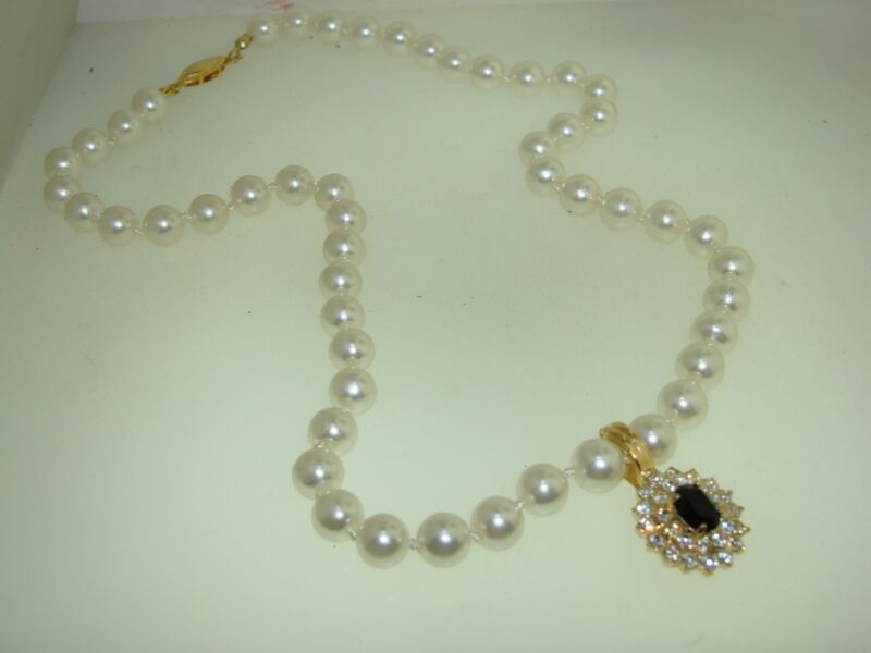 Vintage 1980s Roma faux pearl and CZ pendant necklace in mint condition
