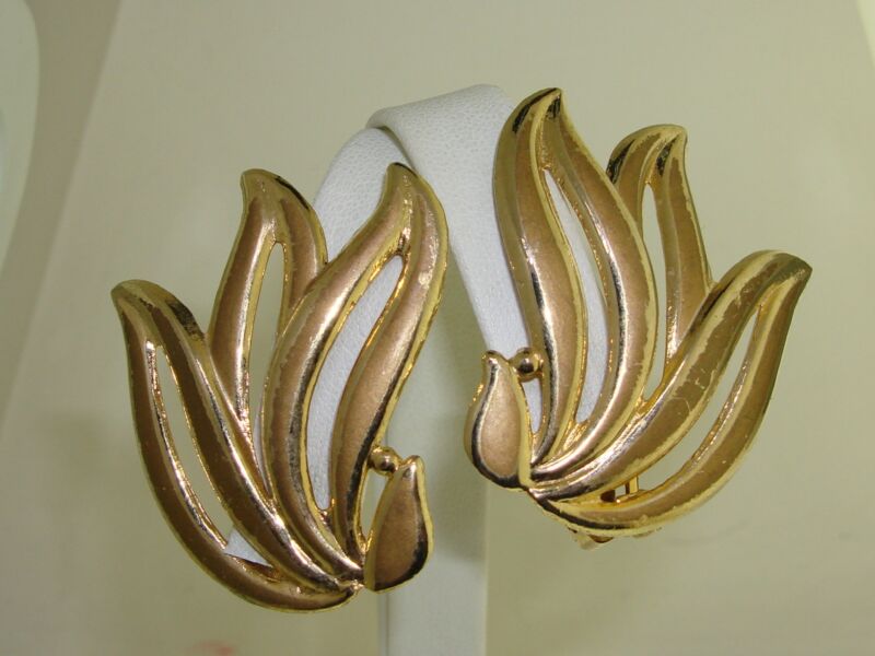 Vintage 1960s gold-tone clip-on earrings with large openwork leaf design