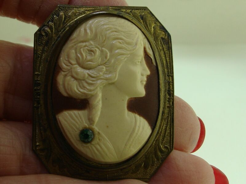 Antique Art Nouveau cameo brooch
