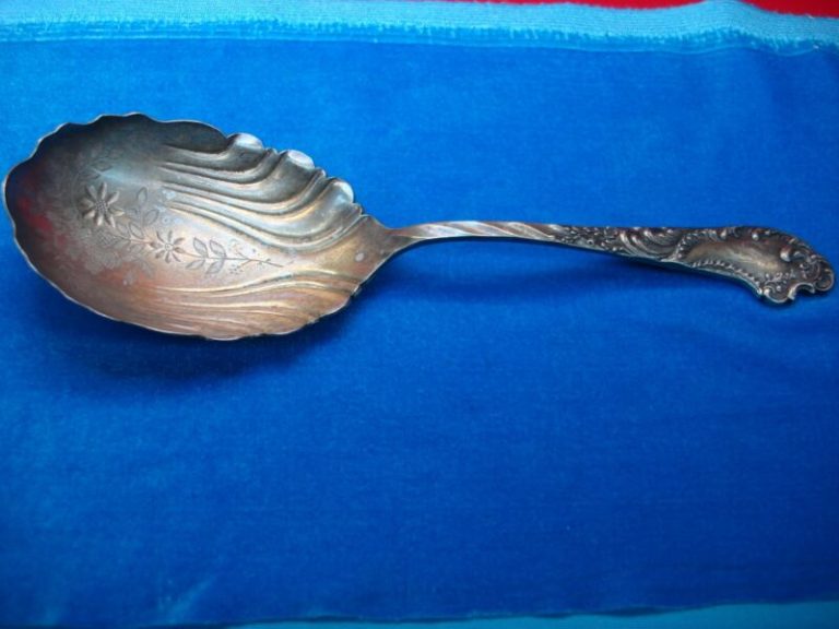 Vintage 1847 Rogers Bros Majestic Mashed Potato Spoon – Silverplate, Ornate Pattern