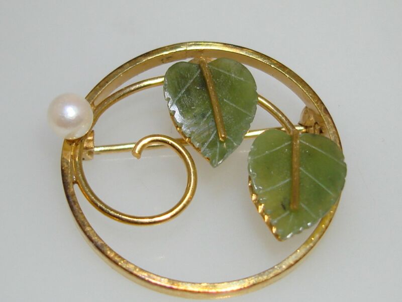 Vintage 14K Gold Filled Circle Pin with Jade Leaves & Cultured Pearl