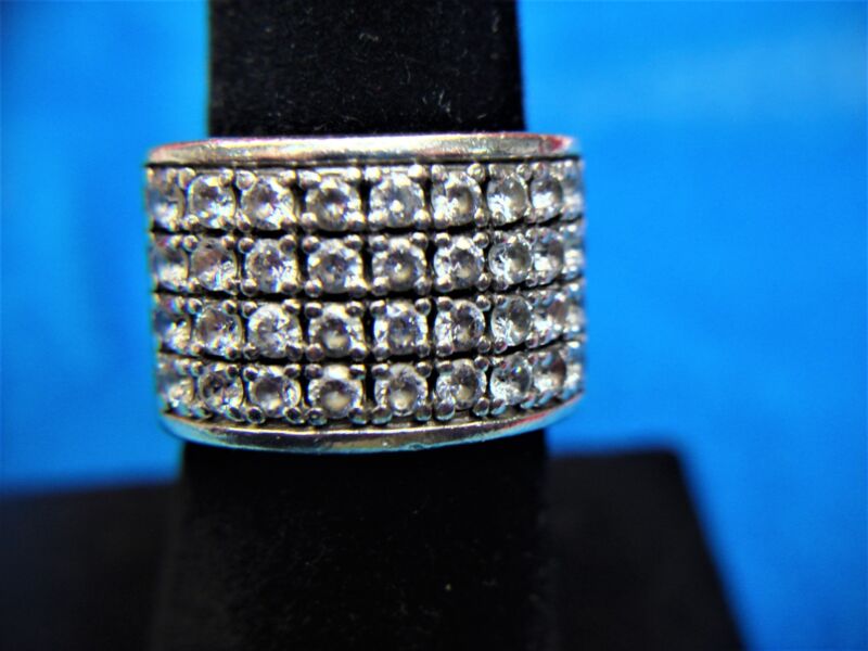 Sparkling sterling silver ring with 36 cubic zirconia stones, size 6.5