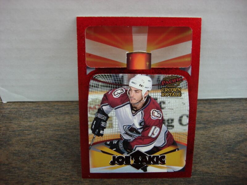 Joe Sakic 1997-98 Pacific Lamlighters Die-Cut Foil Insert Card #6