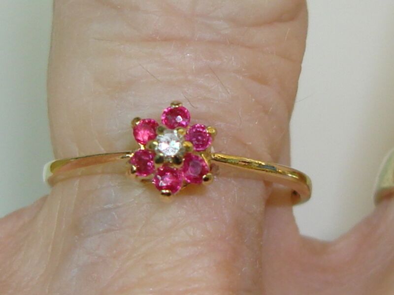 Stunning 14K gold ruby and diamond ring in vintage style