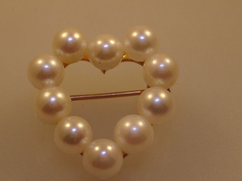 Vintage gold-tone heart pin with creamy white freshwater pearls