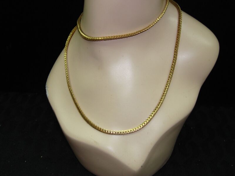 Vintage 1970s Monet heavy gold tone chain necklace