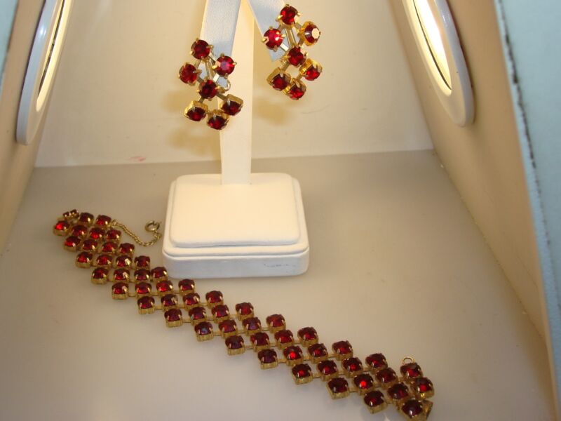 Vintage 1960s-70s red rhinestone bracelet and earrings set in gold tone