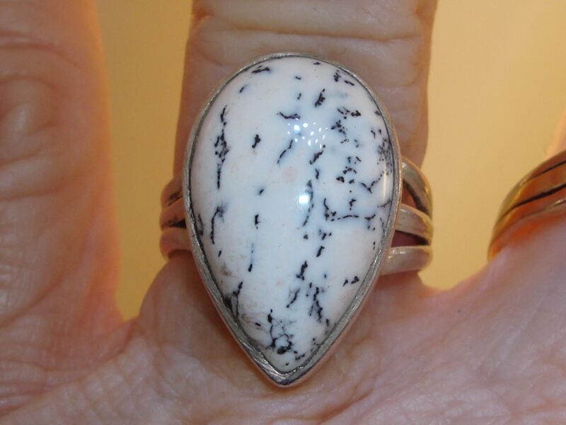 Vintage sterling silver white buffalo ring, artisan crafted, size 8
