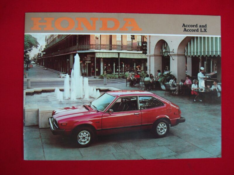 Vintage 1977 Honda Accord & LX sales brochure, 16 pages, excellent condition.