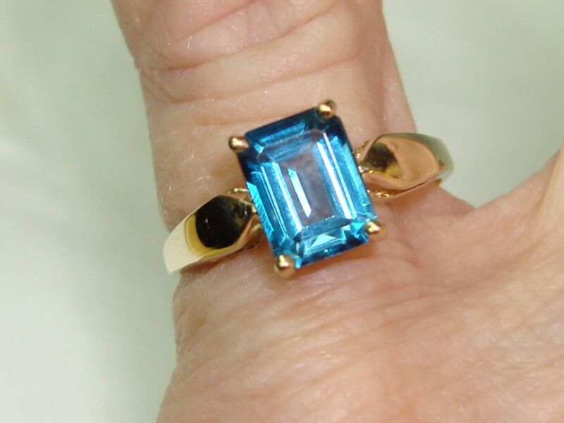 14K Gold Blue Topaz Ring (2+ctw) Emerald Cut - Size 6.5