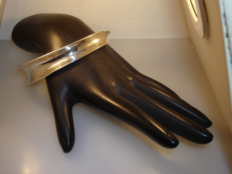 Vintage Mexican Sterling Silver Bangle Bracelet | Signed TH-52, 925
