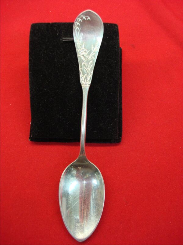 Vintage Refield & Rice silver plate teaspoon with the Lily pattern