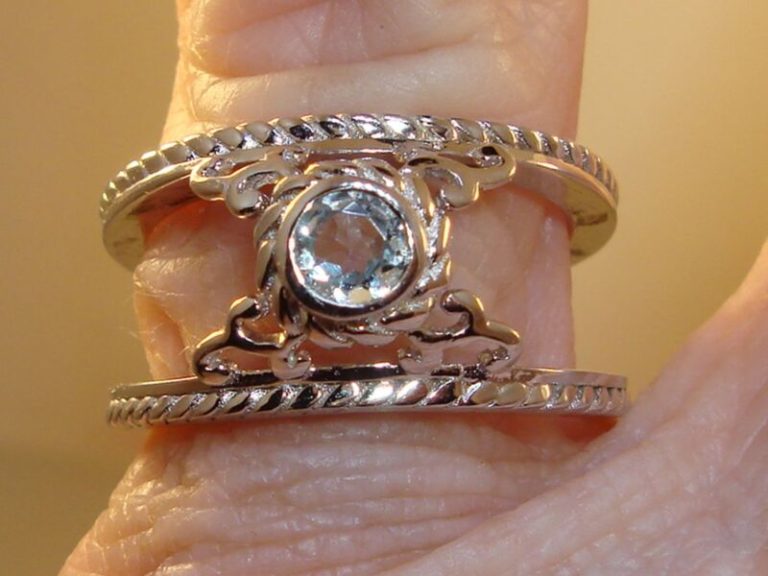 Sterling silver blue topaz double band ring, size 6