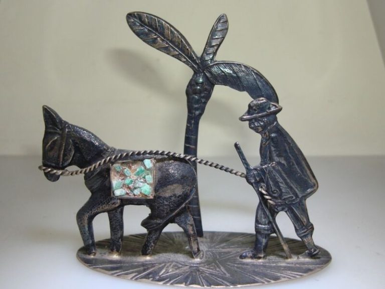 Vintage 900 silver donkey scene with Columbian emeralds