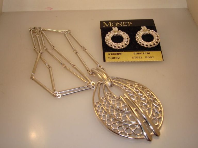 Vintage Monet silver jewelry set, necklace and earrings from the 1960s-70s