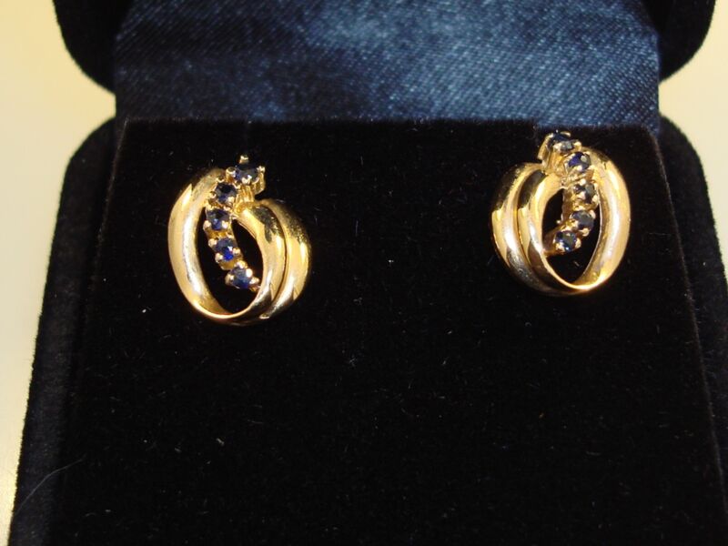 14K gold sapphire earrings with five prongs