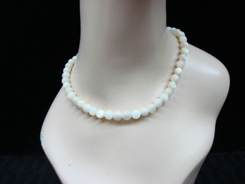 Vintage iridescent mother-of-pearl choker necklace