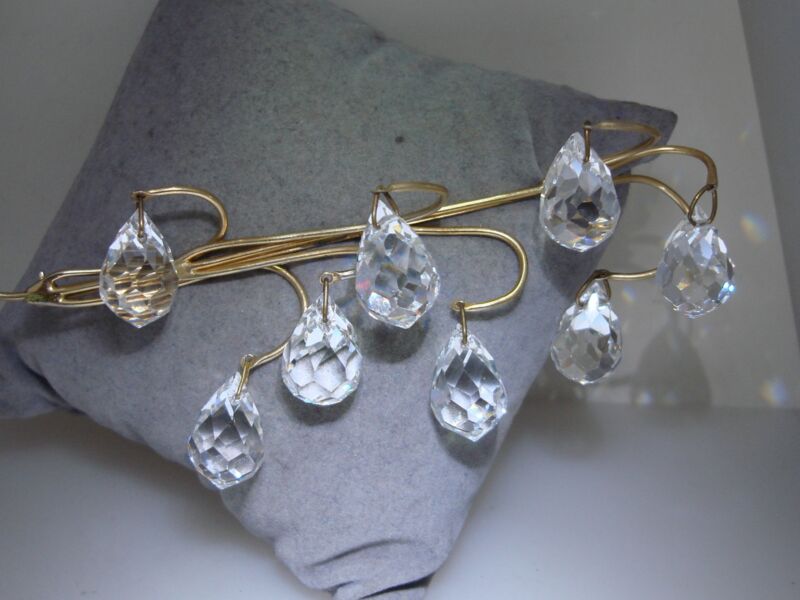 Vintage 1980s gold-tone lily of the valley brooch with faceted briolettes