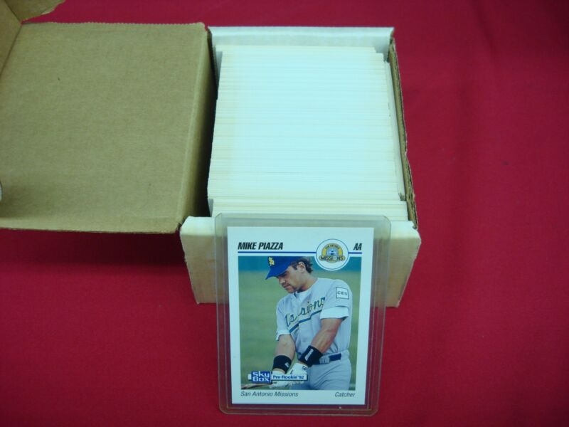 1992 Skybox AA Baseball Card Set featuring Mike Piazza rookie card