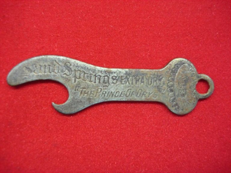 Vintage Sand Springs Extra Dry bottle opener keychain