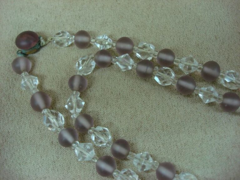 Vintage 1920s Art Deco Czech Glass Necklace