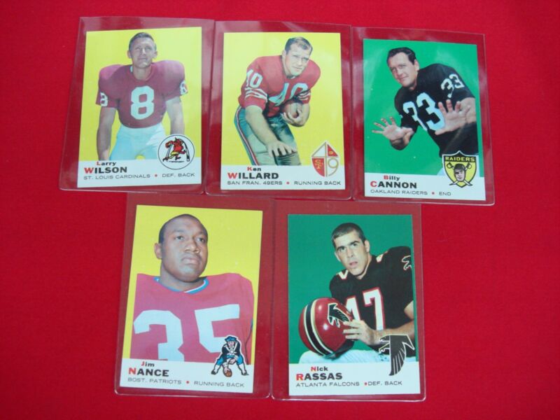 Five 1969 Topps Football cards in Near Mint condition
