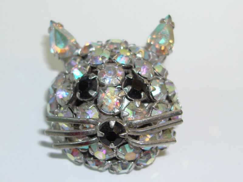 Vintage Warner Rhinestone Cat Pin