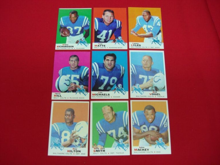 Vintage 1969 Topps Baltimore Colts Football Card Lot