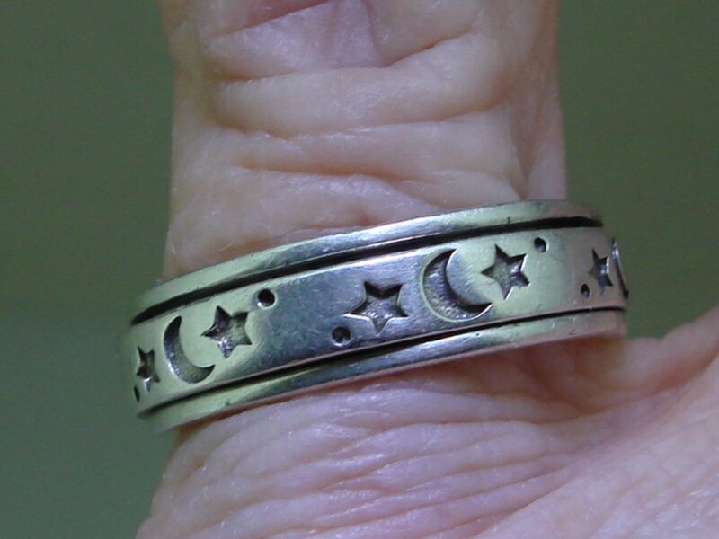 Sterling silver moon and stars spinner ring, size 7 by D'JOY (pre-owned)