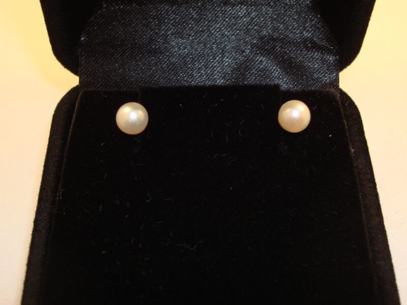 14K Gold Cultured Pearl Stud Earrings