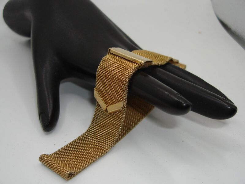 Vintage 1960s gold-tone mesh choker necklace