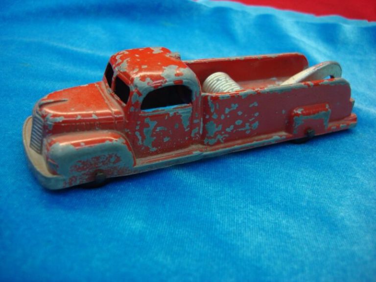 Vintage Tootsietoy Wrecker Truck – Parts, Restoration Project – 6.25″