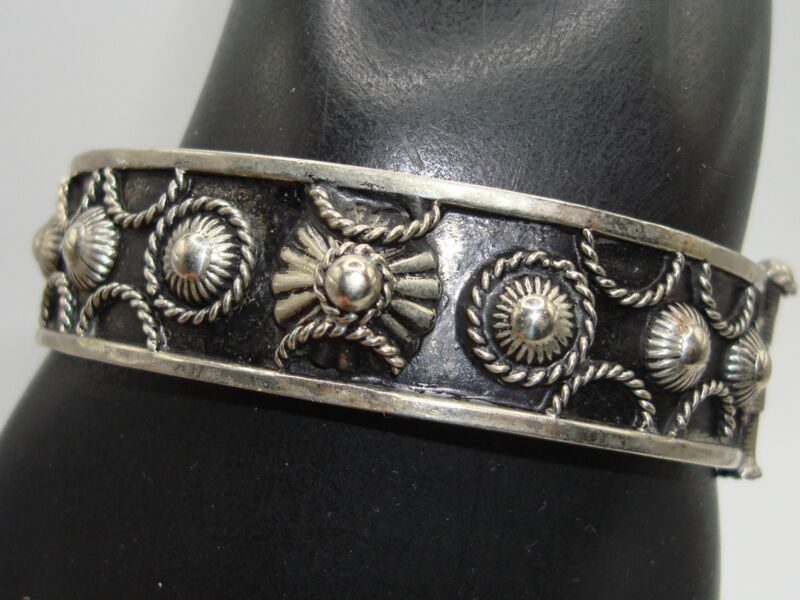Vintage handmade sterling silver cannettile bangle bracelet, signed A.P., Italy