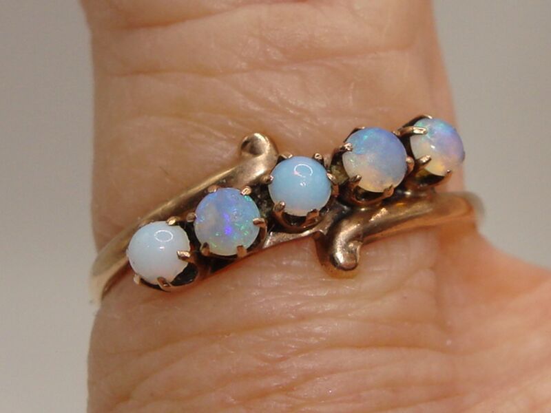 Antique Edwardian 10K rose gold opal ring, size 6